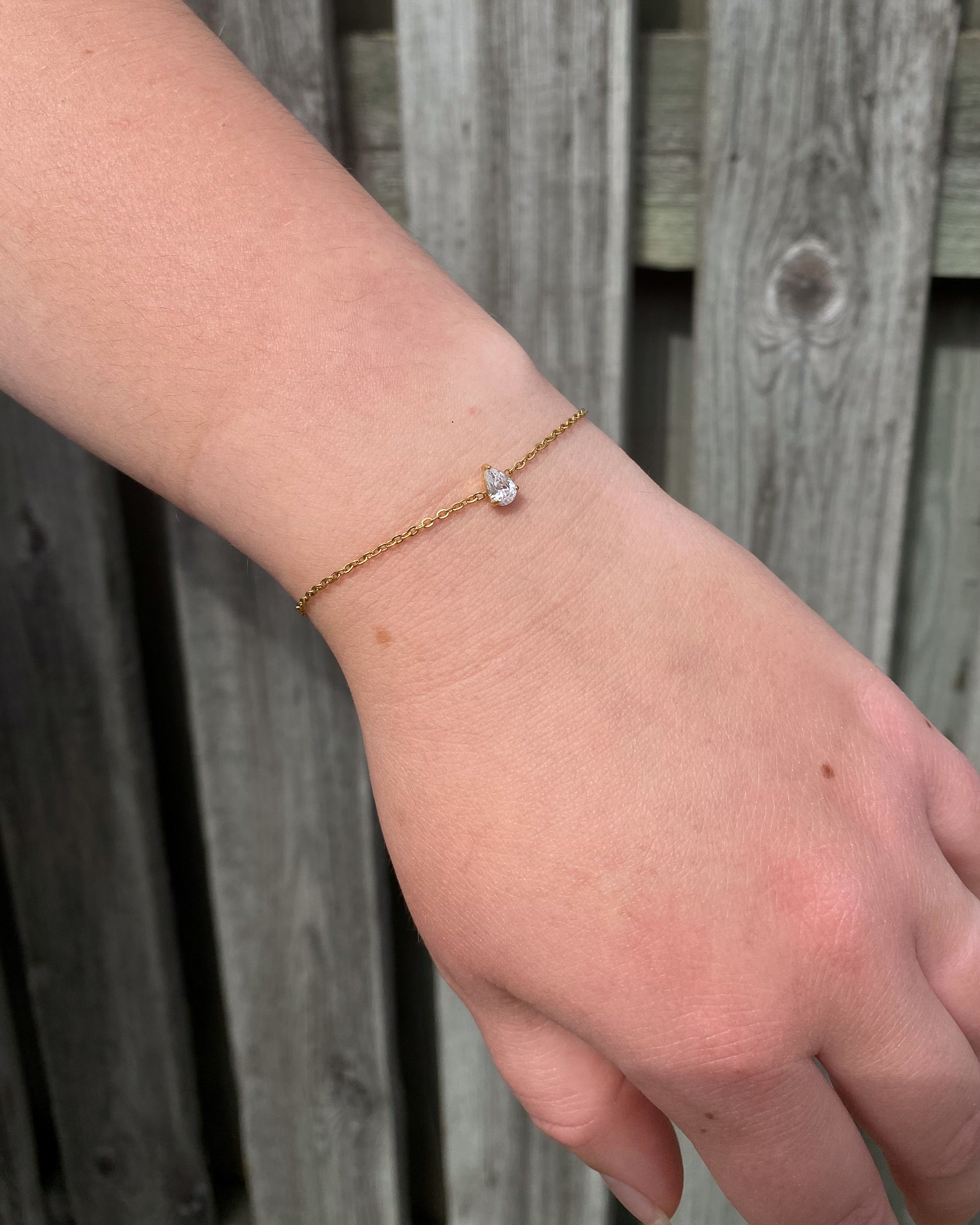 Droplet Spark Bracelet